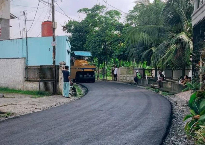 Setelah Ditinjau Walikota, Jalan Melati Marpoyan Damai Akhirnya Dioverlay PUPR Pekanbaru