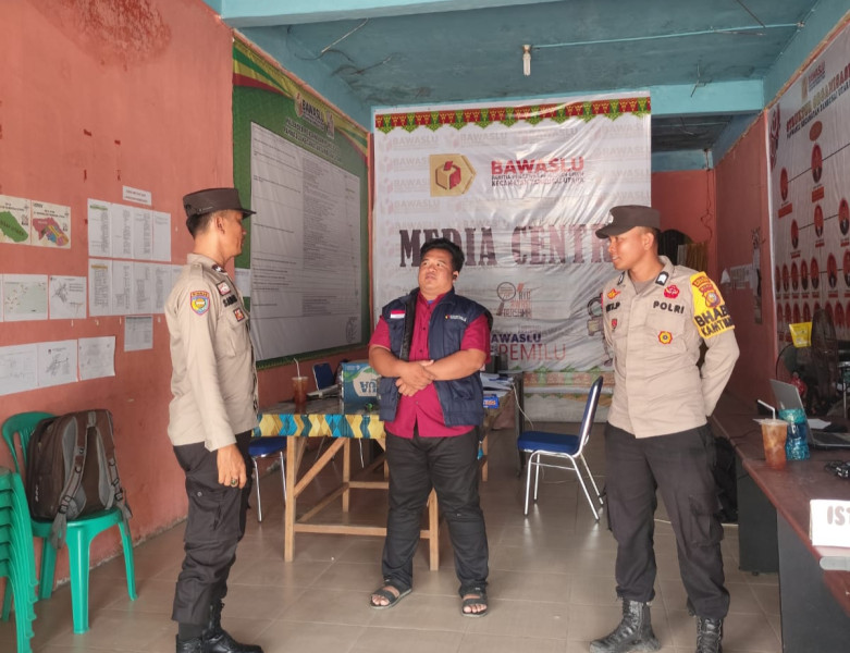 Polsek Tambusai Utara Laksanakan Patroli Ke Kantor Panitia Penyelenggara Pemilu Pilkada 2024