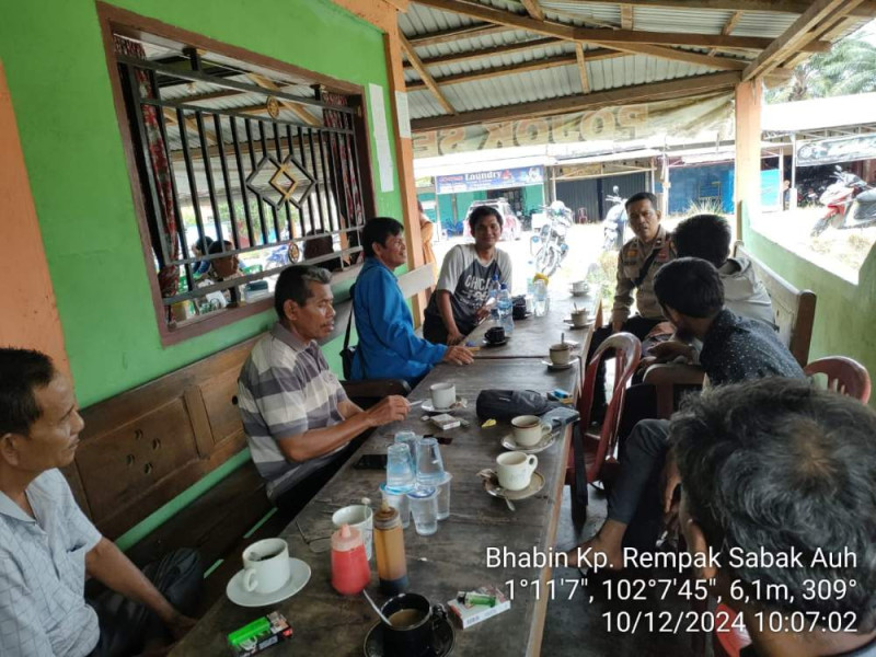 Polsek Sabak Auh Lakukan Sambang Warga sebagai Upaya Ciptakan Suana Aman dan Damai