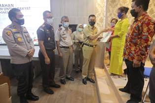 Pemkab Siak Serahkan 1.811 Sertifikat Tanah untuk Rakyat dari Program PTSL Tahun 2020