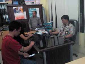 Polbeng Hibahkan Mesin Giling dan Pres Tahu 