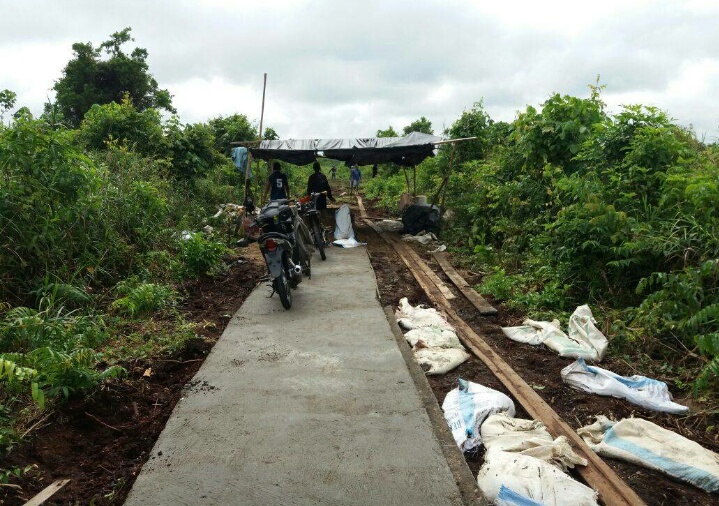 Bangunan Jalan Desa Binangun Jaya Tinggal 82 Meter